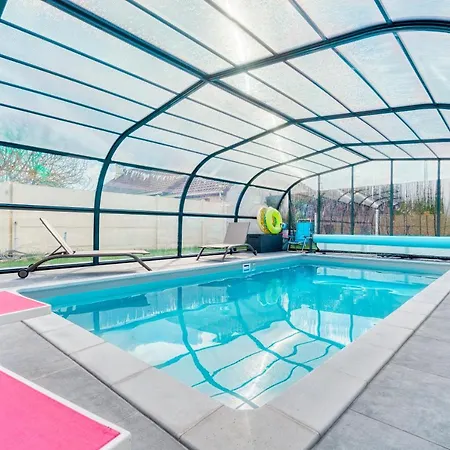 Holiday home Charmante Maison Avec Piscine